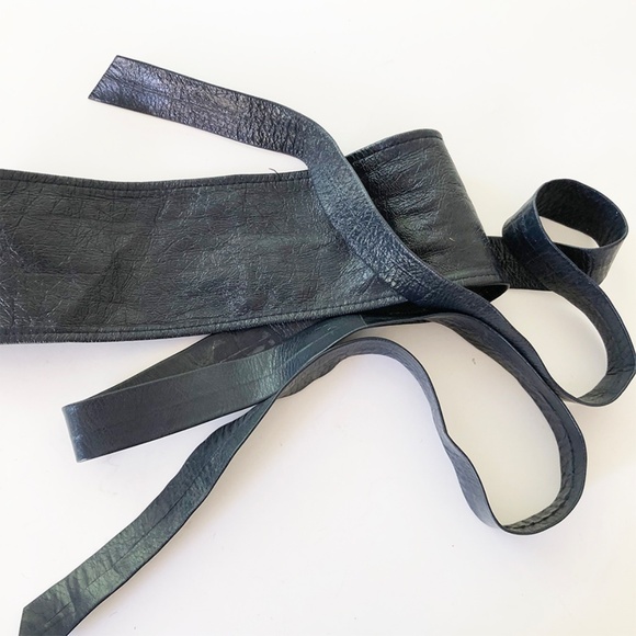 Leather Wrap Navy Belt, One Rise Fits Most - Picture 5 of 5